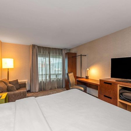 Comfort Inn Airport Winnipeg Exterior photo